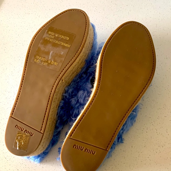 🦋 MIU MIU Wedge Shearling Fur Platform Espadrille Sandals Italian NWOT🦋 - Picture 9 of 10